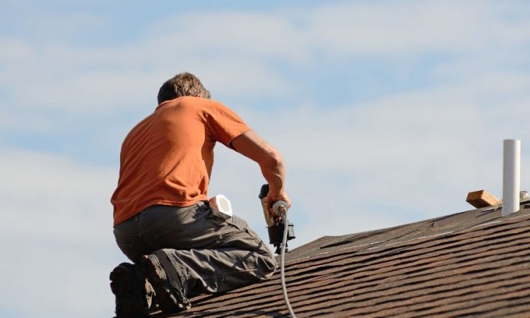 Calculating Costs for a New Roof in Farmington Hills Michigan