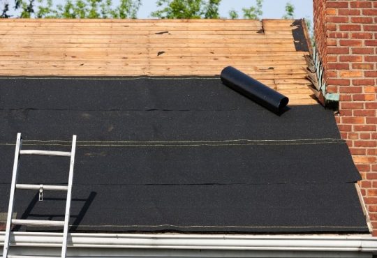 Asphalt Shingles Compared To Metal, Which Is The Best for Your Downriver Michigan Home?