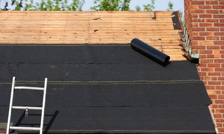 Asphalt Shingles Compared To Metal, Which Is The Best for Your Downriver Michigan Home?