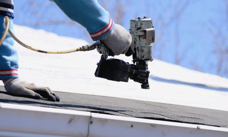 Hiring a Professional Roofer in Ypsilanti Michigan Is a Must for Your New Roof